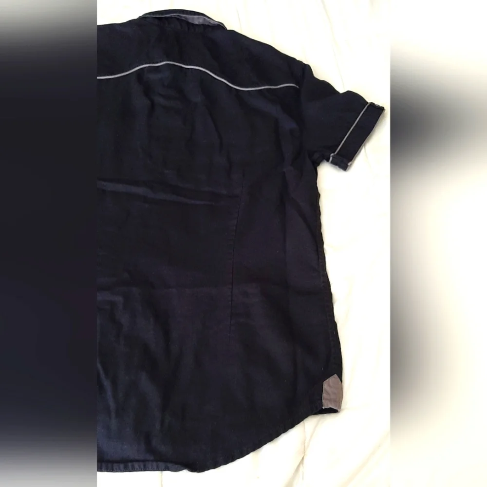 Guess Button Up - Picture 14 of 15